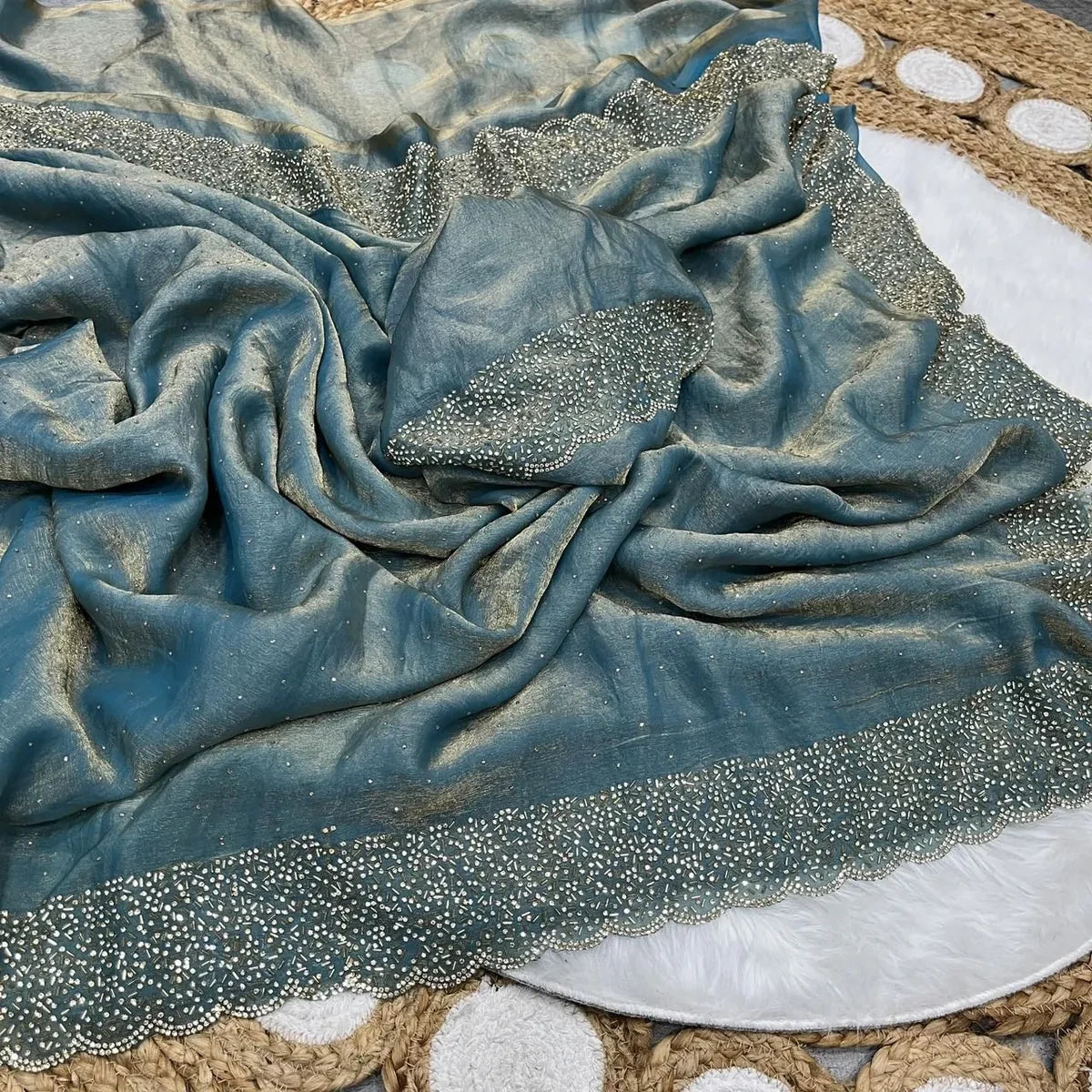 Most Ever Gorgeous Space Silk Saree With Attractive Blouse Piece
